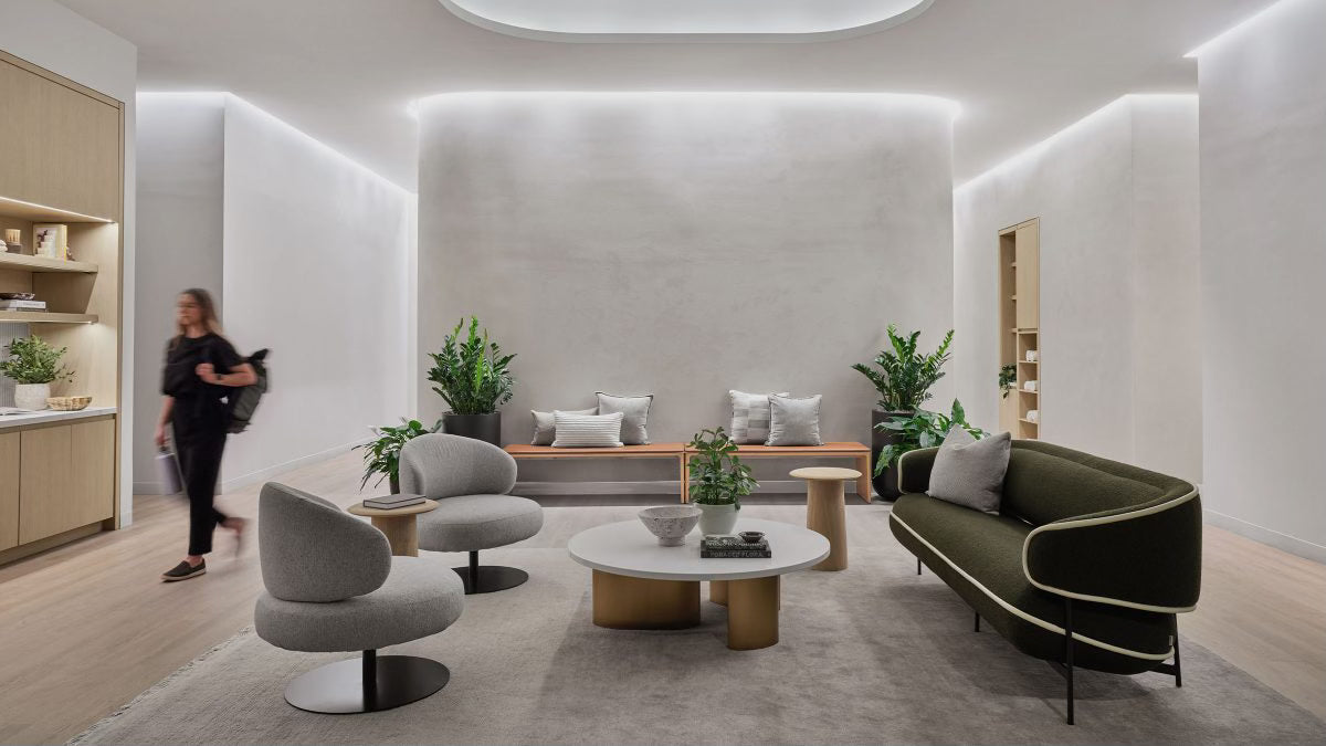 Calm waiting room using limewash paint and led lighting to create a nice atmosphere